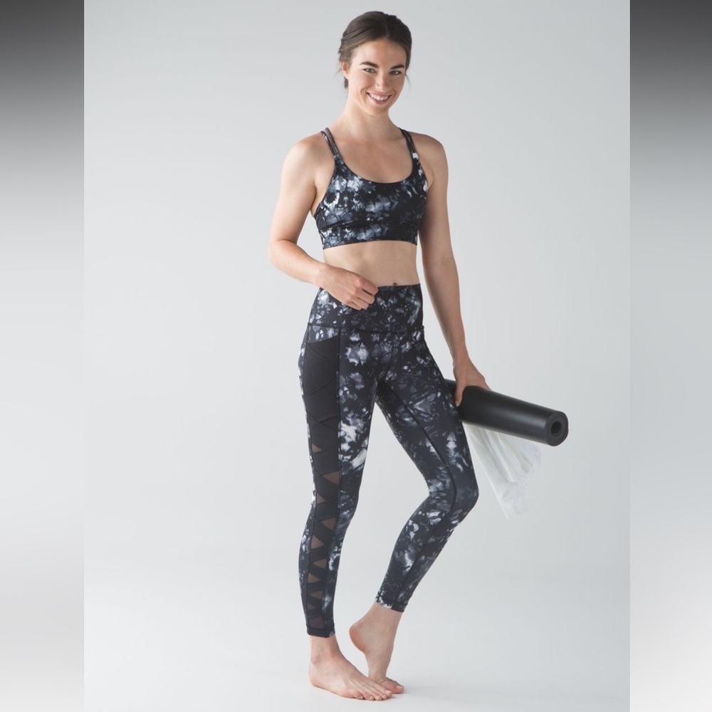 Lululemon Rise and Flow Pant Dusk Dye White Black / Black size 8